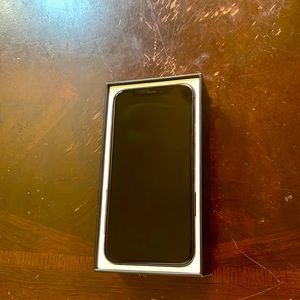 IPhone 11 pro, perfect condition, unlocked and ready for setup.